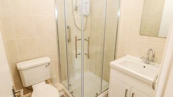 Cottage | Bathroom | Shower