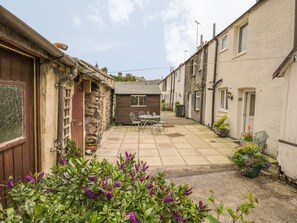 Cottage | Property grounds - Herdwick Cottage (Grange-over-Sands)