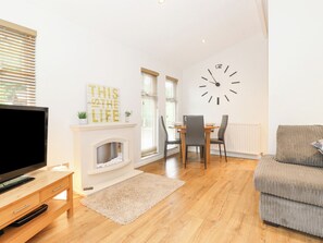 Cottage | Living area - 10 Thirlmere (Windermere)