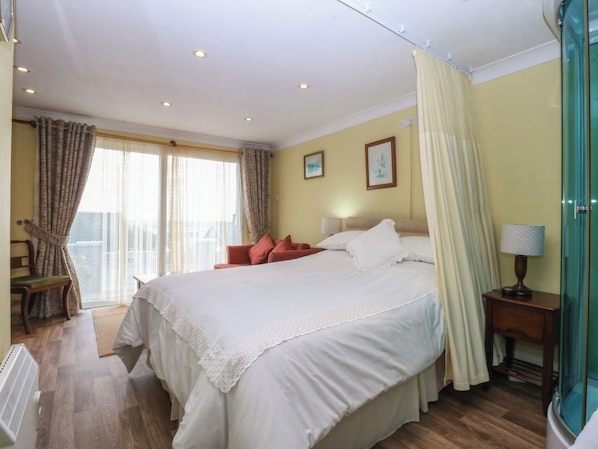 Casa de campo | 1 habitación, decoración personalizada y muebles diferentes