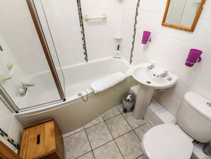 Cottage | Bathroom