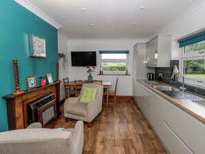 Interior - Blaenywawr (Lampeter)