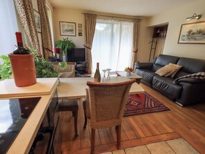 Cottage | Interior