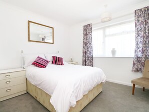 Cottage | 3 bedrooms, individually decorated, individually furnished, free WiFi