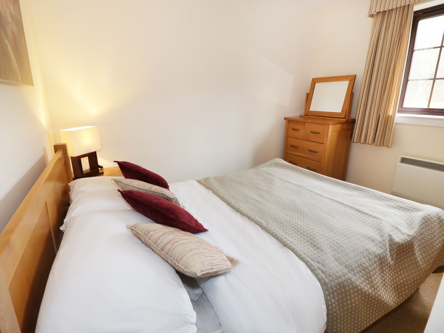 3 عدّة غرف نوم وبديكورات فريدة لكل غرفة وطراز فريد لكل وحدة