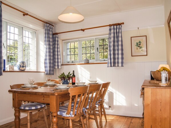 Cottage | Interior