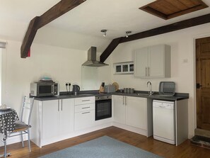 Cottage | Private kitchen - Millers Cottage (Bude)