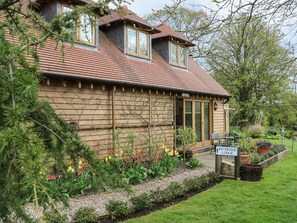 Cottage | Interior - Riverside Lodge (Mansfield)