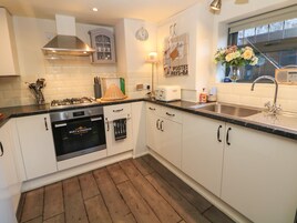 平房 | 私人廚房 | 雪櫃、微波爐、爐具、洗碗機