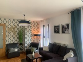 Apartment, 3 Bedrooms | Premium bedding, blackout drapes, soundproofing, iron/ironing board