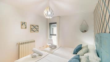 Economy kamer | Luxe beddengoed, verduisterende gordijnen, geluiddichte muren