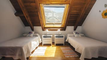 Penthouse, 2 Bedrooms (San Salvador) | Premium bedding, blackout drapes, soundproofing, iron/ironing board