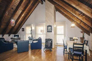 顶层房, 2 间卧室 (Gorosgaray) | 起居区 | 平板电视