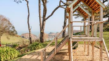 Cottage | Property grounds