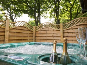 Property grounds - Pond Farm Woodlands (Whitby)