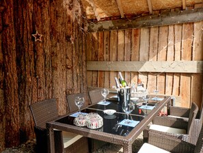 Cottage | Dining