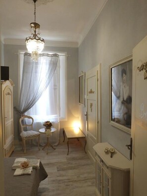Double Room | Room amenity - Antica Loggetta (Ravenna)