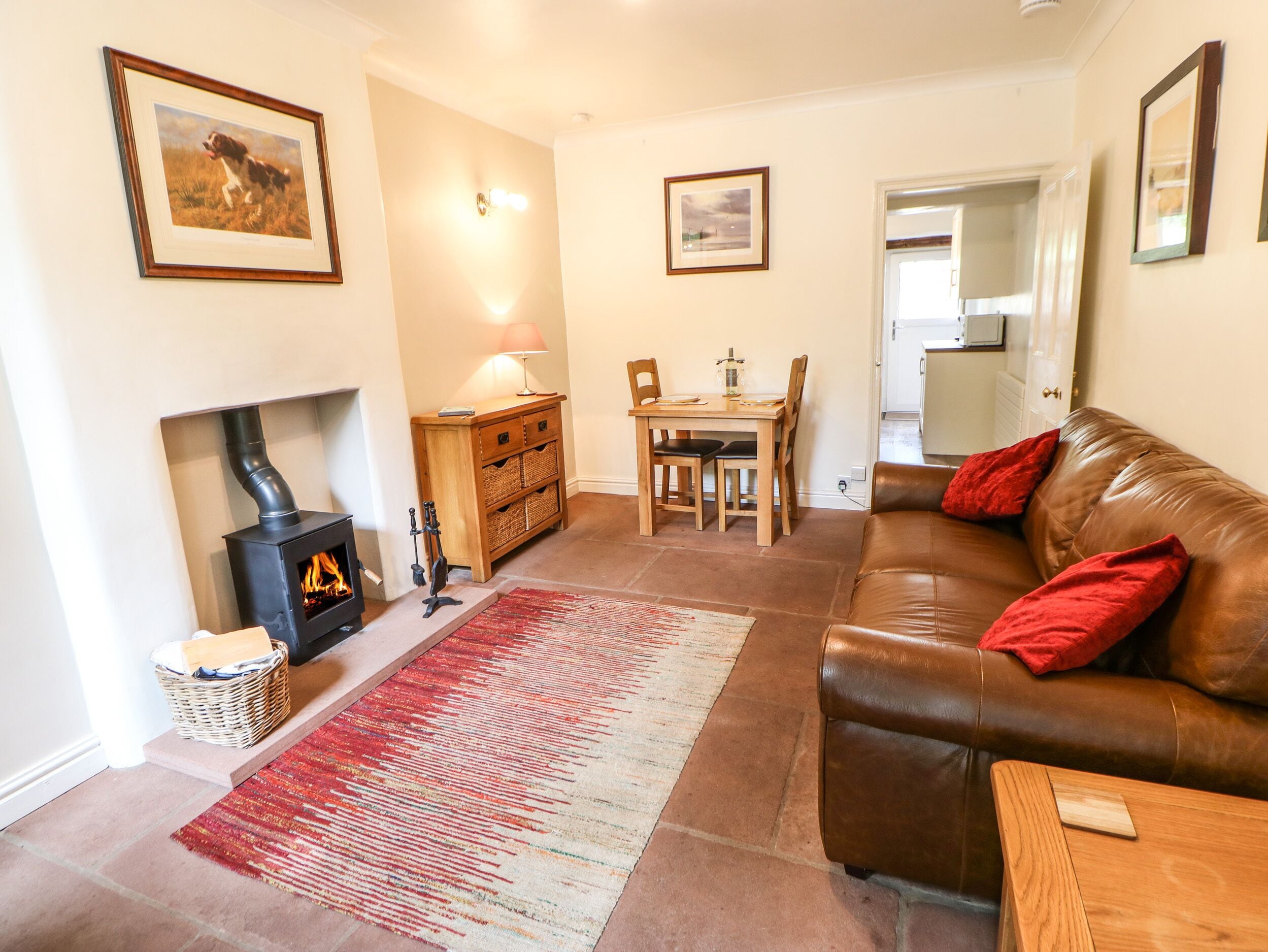 平房 | 客廳 | 電視