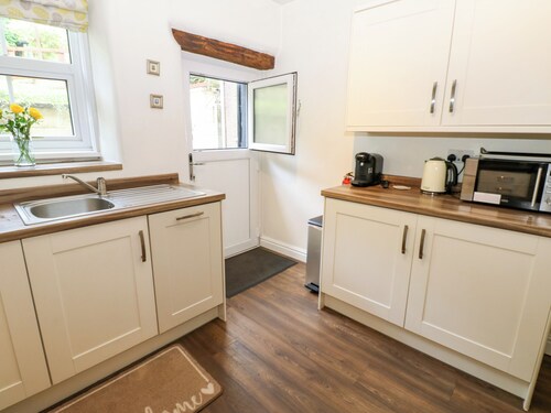 27 Bongate