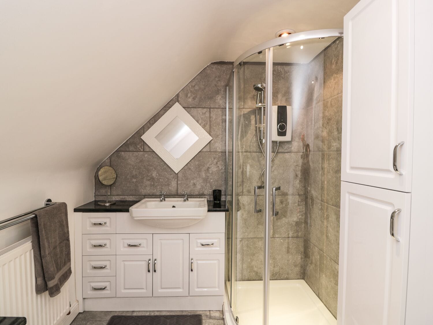 Casa de campo | Baño | Regadera y secadora de cabello 