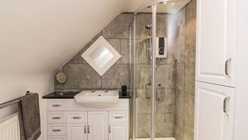 Casa de campo | Baño | Regadera y secadora de cabello
