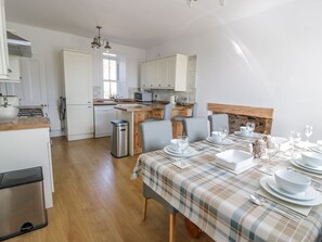 Cottage | Tempat makan