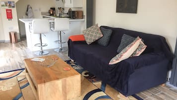 Cottage | Living room | TV