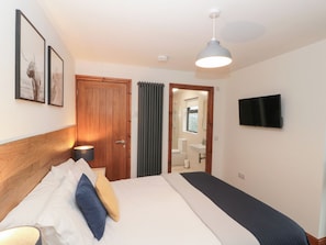 Cottage | 2 bedrooms, individually decorated, individually furnished, free WiFi