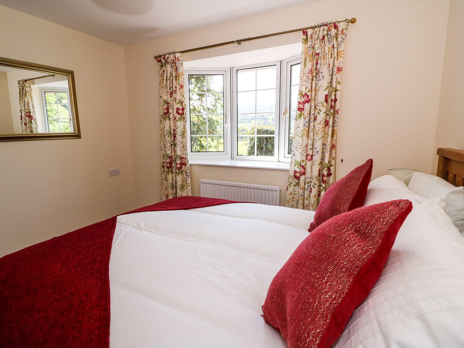 Cottage | 3 bedrooms, individually decorated, individually furnished, free WiFi