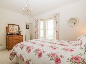 3 bedrooms, individually decorated, individually furnished, free WiFi