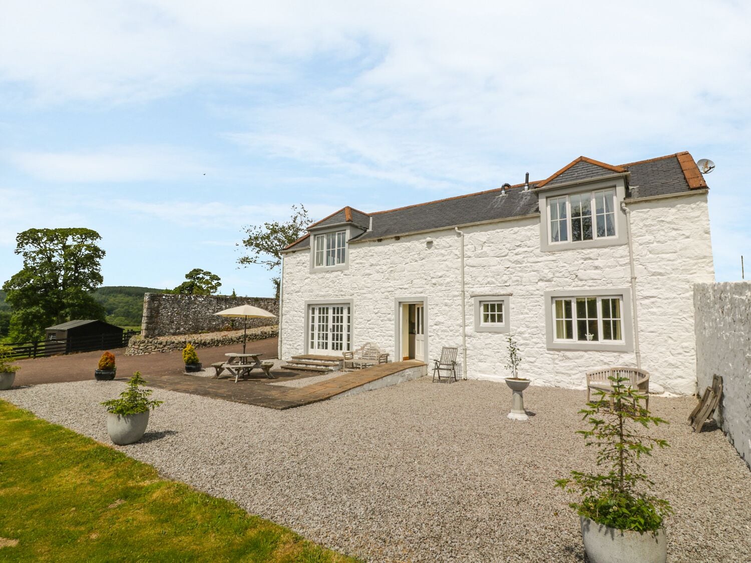 คอทเทจ | ภายใน