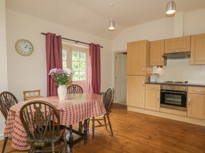 In-room dining - Cairness Lodge (Fraserburgh)