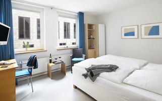 Caja de seguridad en la habitación y decoración personalizada 