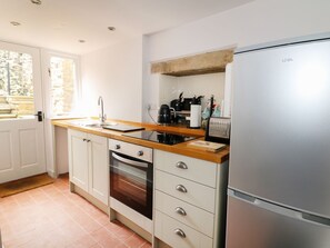 كوخ | مطبخ خاص | مستلزمات طهي/أطباق/أوعية