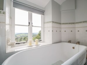 Cottage | Bathroom