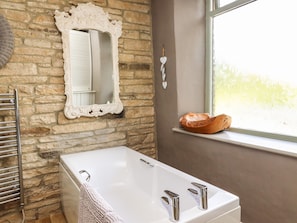 Cottage | Bathroom