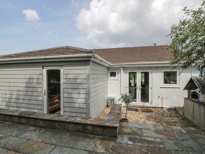 54 The Moorings