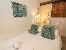 2 habitaciones, decoración personalizada y muebles diferentes 