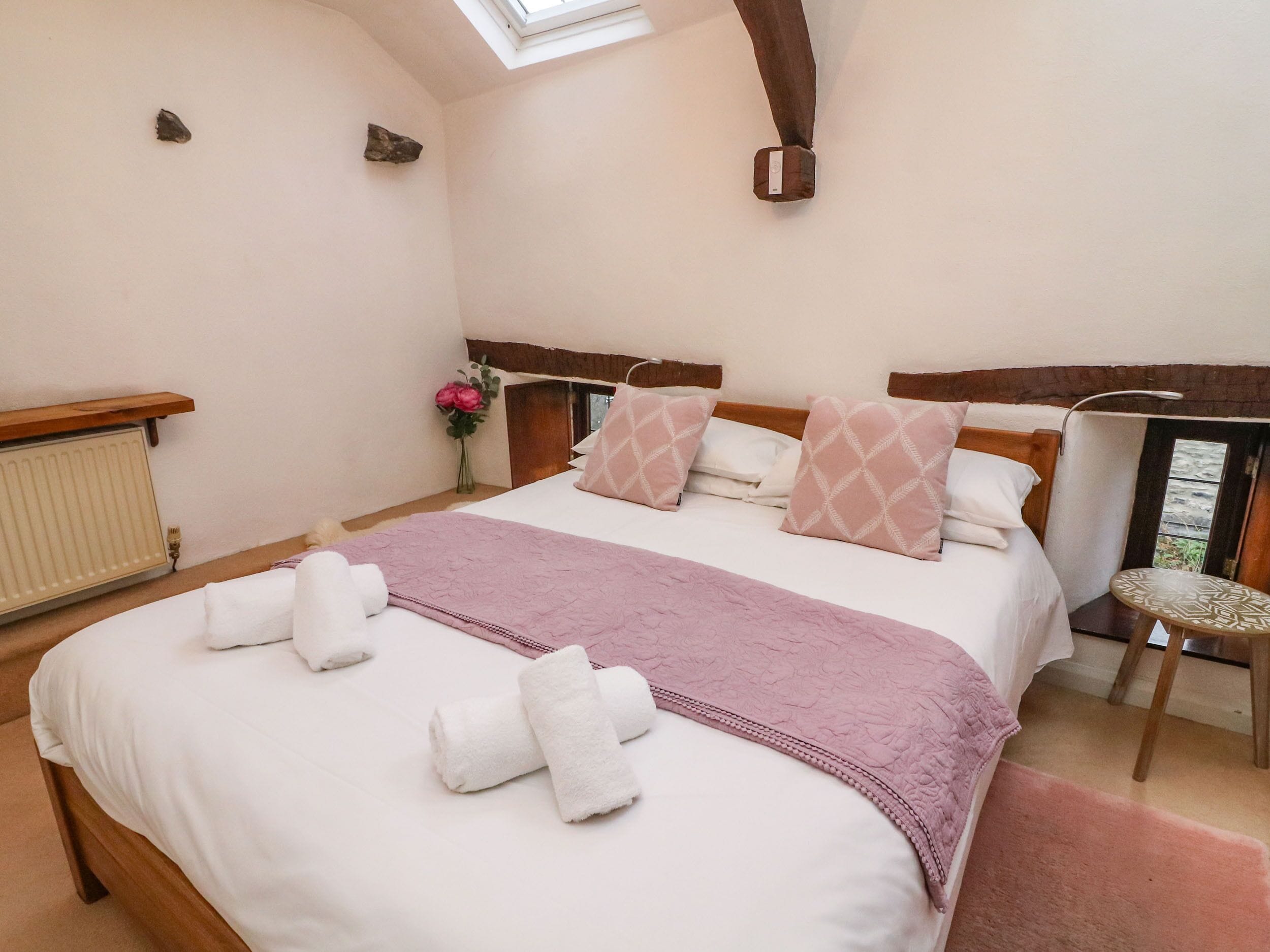 Cottage | 2 bilik tidur, dihias secara berasingan 