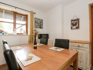 Ferienhaus | Eigene Küche | Kühlschrank, Mikrowelle, Herdplatte, Kochgeschirr/Geschirr/Besteck