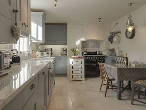 Cottage | Interior