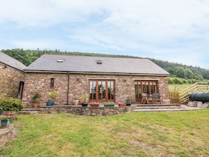 Exterior - The Barn (Abergavenny)