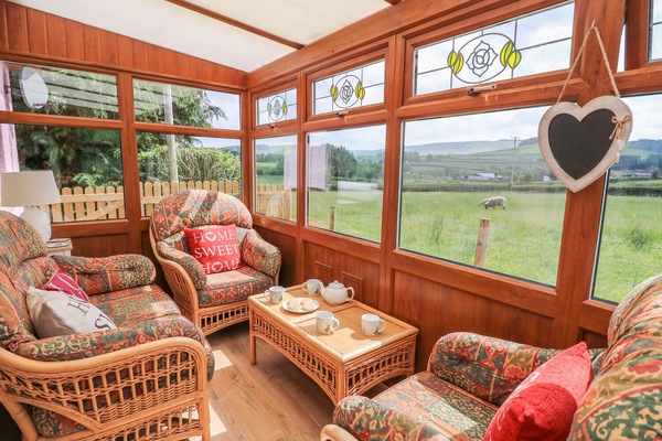 Cottage | Living room | TV