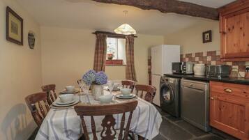 Cottage | Interior