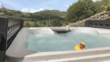 Cottage | Pool