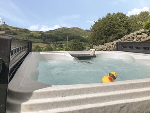 Cottage | Pool - Rose Cottage (Broughton in Furness)