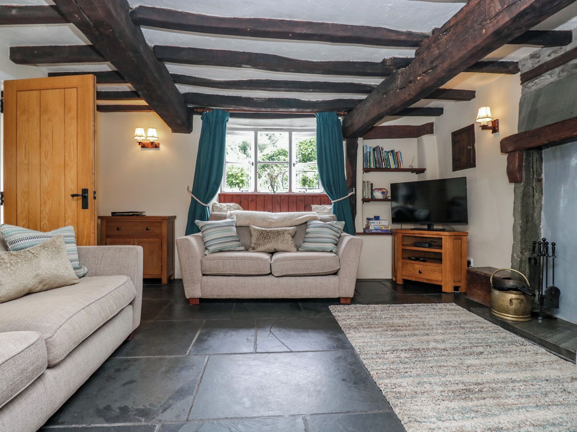 Cottage | Interior