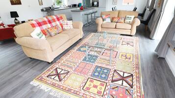 Cottage | Interior