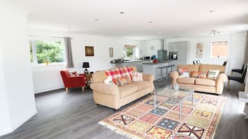 Cottage | Interior