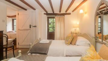 Cottage | Interior